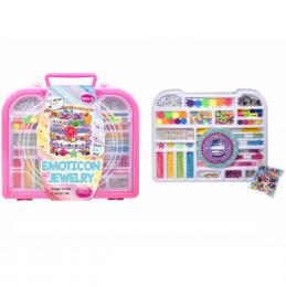 Sada kor�lk� a n�hrdeln�k� v kuf��ku